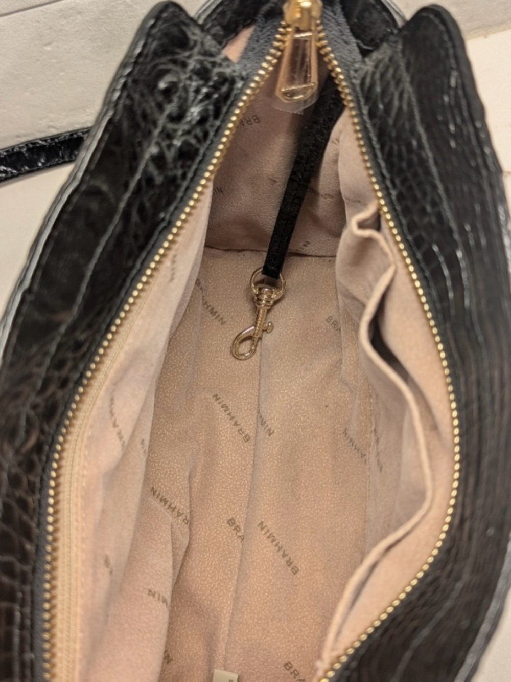 NWT Brahmin Black CARRIE Croc-Embossed Crossbody Bag 9x7.5” - Picture 3 of 8